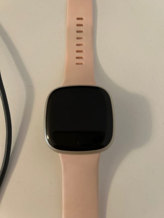 Fitbit Versa 3 - Dorado/Rosa con caja original