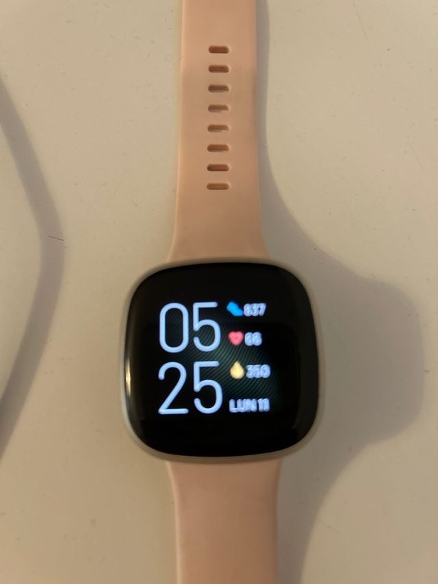 Fitbit Versa 3 - Dorado/Rosa con caja original