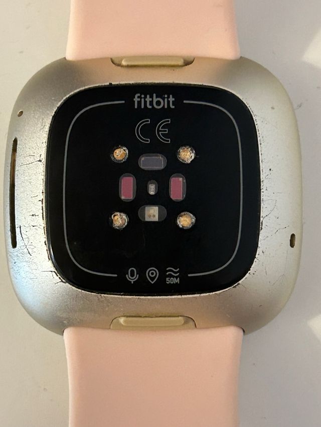 Fitbit Versa 3 - Dorado/Rosa con caja original