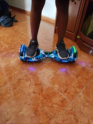 Hoverboard con luces y bluetooth. 
