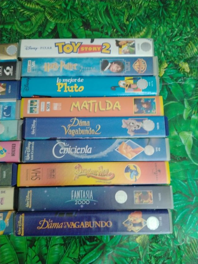VHS Lote 28 películas dibujos Disney