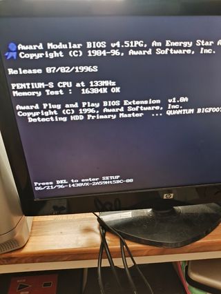 Torre PC Pentium 1 DX - ordenador antiguo 