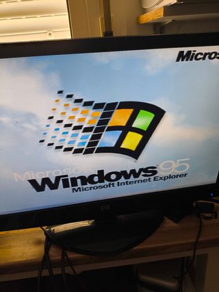 Torre PC Pentium 1 DX - ordenador antiguo 