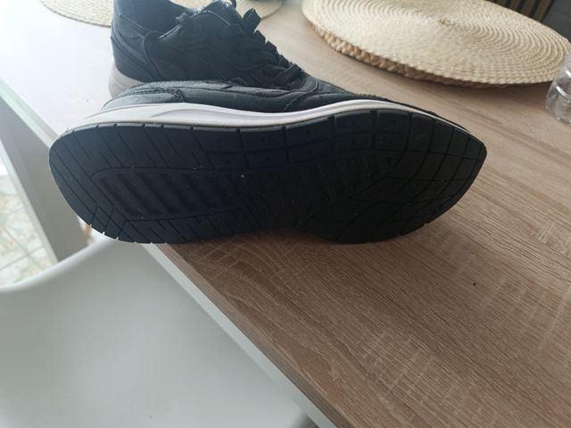 Zapatillas negras 40-41