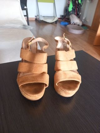Zapatos tacón mostaza-amarillo talla 39