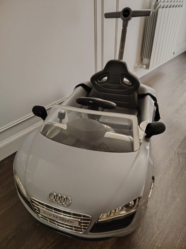 Coche Audi R8 Spyder infantil
