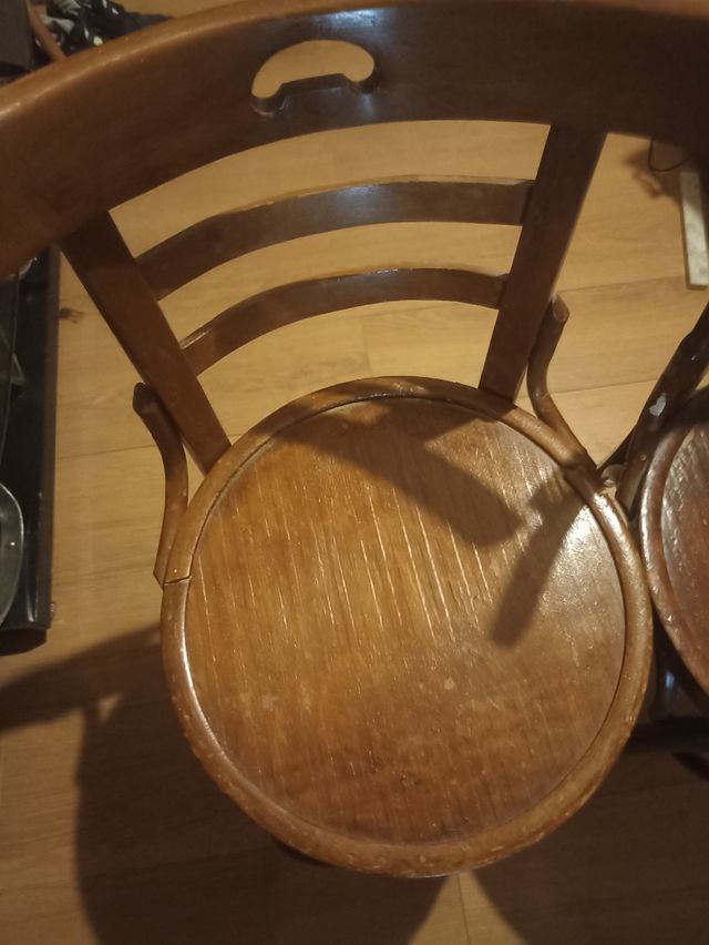 2 sillas bonitas, de madera, vintage