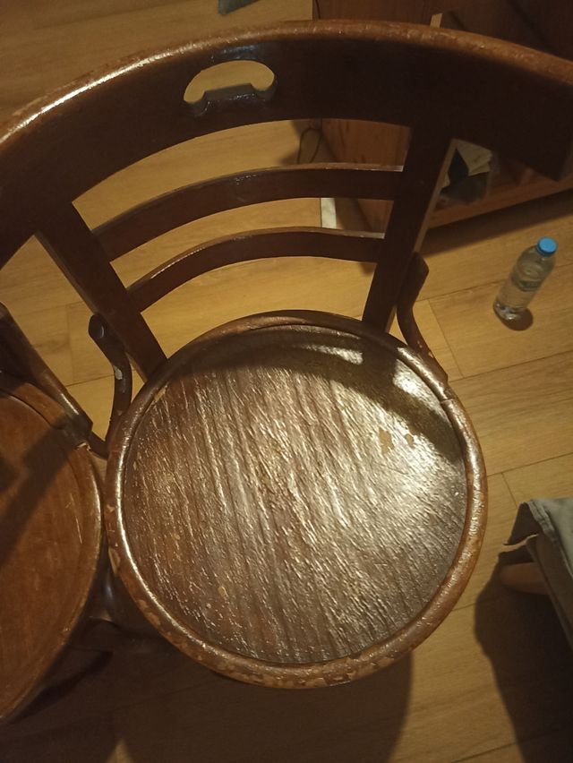 2 sillas bonitas, de madera, vintage