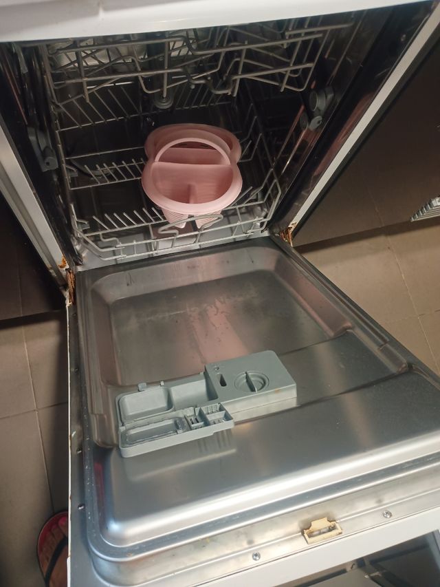 Lavavajillas  45cm funciona perfectamente