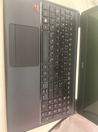 Portátil Acer E1-522 para reparar