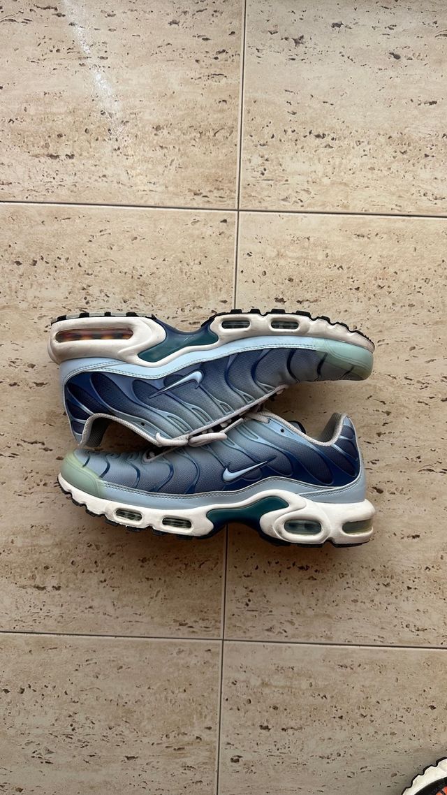 Zapatillas Nike Air Max Plus TN - Azul y Blanco