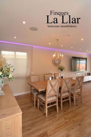 Chalet en venta en Sant Vicenç dels Horts
