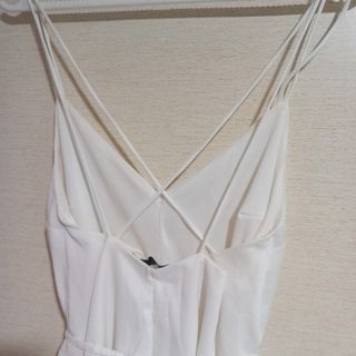 Mono blanco tirantes