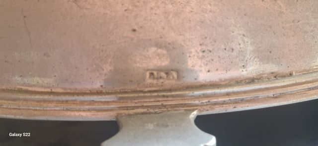 Para platos calientes o bombones, 
Marca D y A