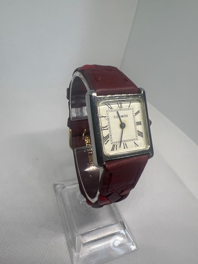 Cosmos mecanico mujer