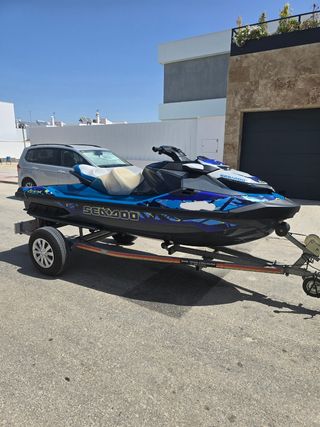 Moto de agua SeaDoo GTX