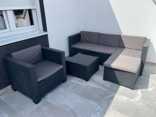 Conjunto jardín - Sofá rinconera  Urge venta