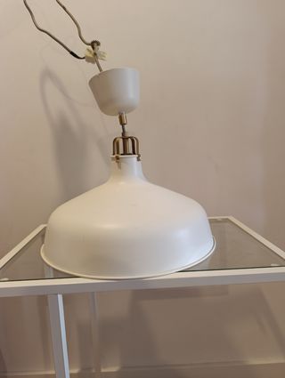 Lámpara techo Ikea blanca
