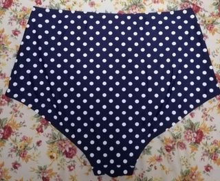 Bikini lunares azul y blanco