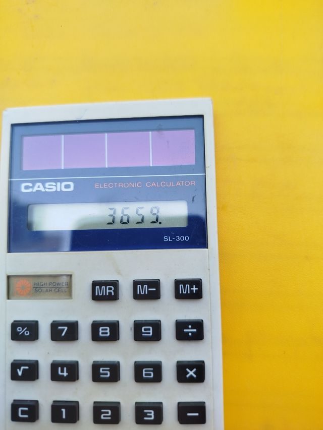 CASIO SL-300 Calculadora Solar