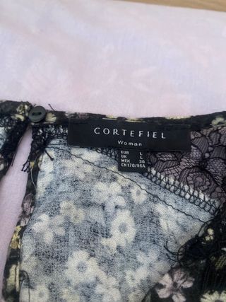 Blusa negra floral 