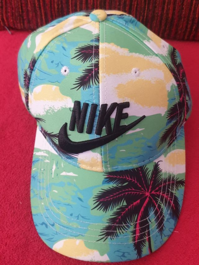 Lote 2 Gorras Nike & Super Mario