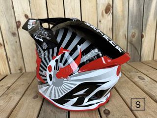 AIROH TWIST 2.0 S SPECIAL KATANA RED GLOSS