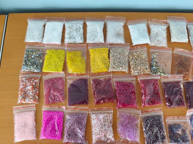 Cuentas de colores surtidas abalorios rocallas