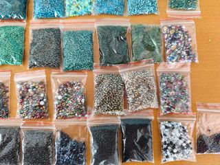 Cuentas de colores surtidas abalorios rocallas