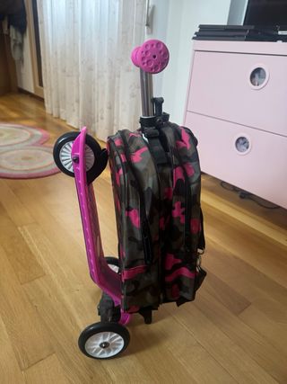 Patinete con mochila infantil sin extremar
