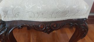 Silla antigua de madera