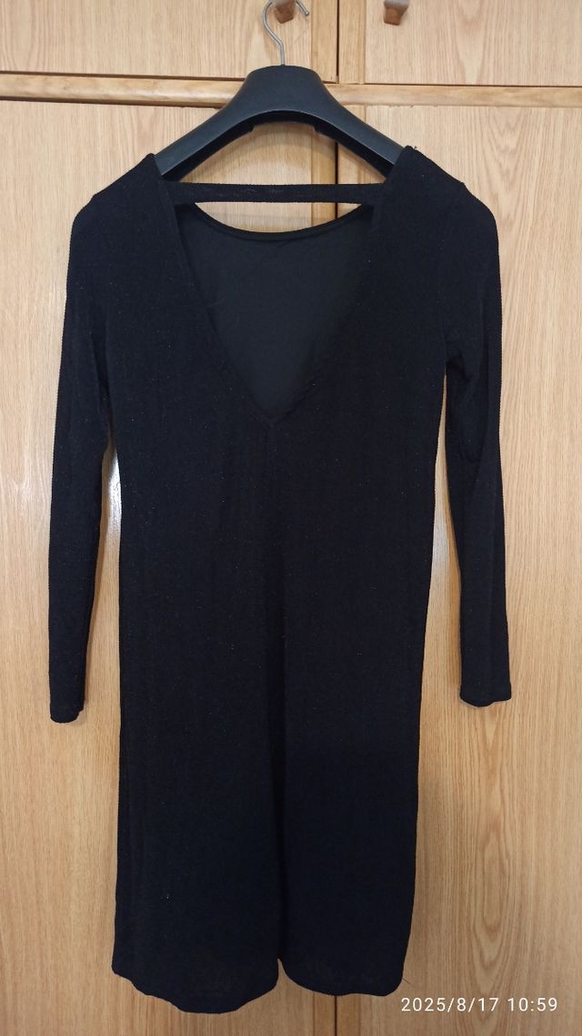 Vestido negro corto Kiabi brillante