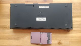 Sinclair ZX Spectrum +2 y Game Boy Advance SP