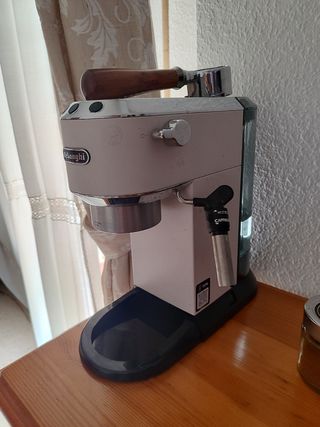 Cafetera Delonghi - Como nueva