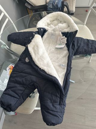 Buzo nieve bebe NUEVO HA ESTRENAR 18-24meses