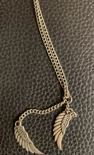 Collar alas ángel plateado