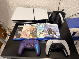 PS5 1T, 2 mandos Dualsense, 5 juegos, Auriculares.