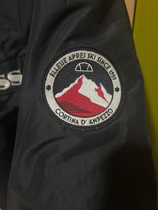 Chaqueta ellesse negra