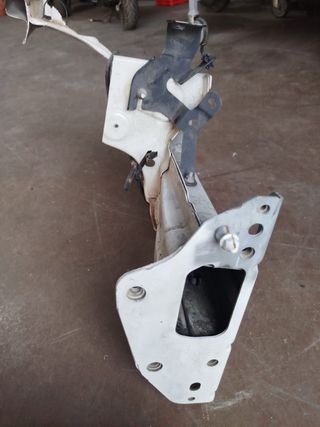 Pata de Chasis Renault Clio V