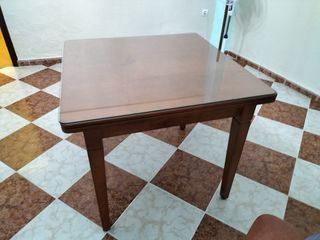 Mesa madera cuadrada con cristal