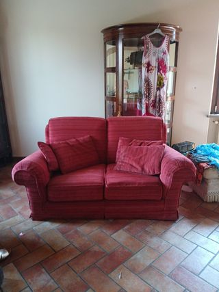 Divano rosso 2 posti