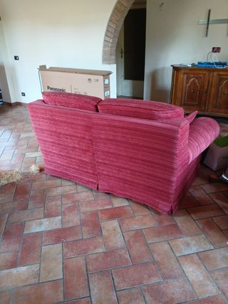 Divano rosso 2 posti