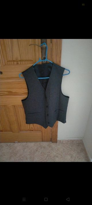 Traje gris hombre: chaqueta, pantalón, chaleco