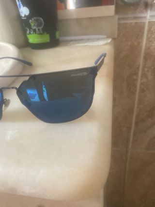 Gafas sol azules - modernas ARNETE ORIGINALES 
