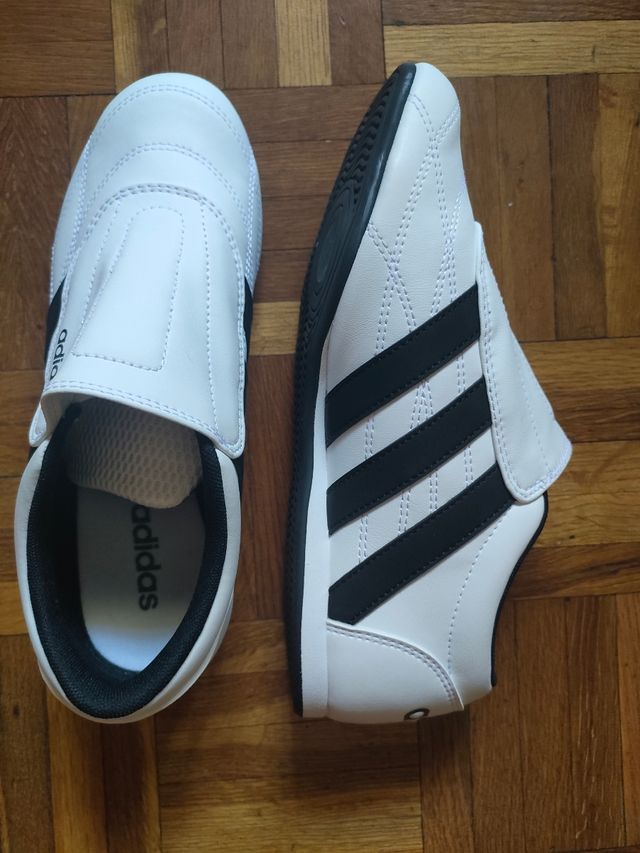 Zapatillas Adidas Tekwen blancas