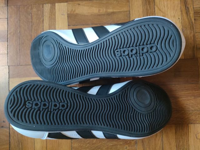 Zapatillas Adidas Tekwen blancas