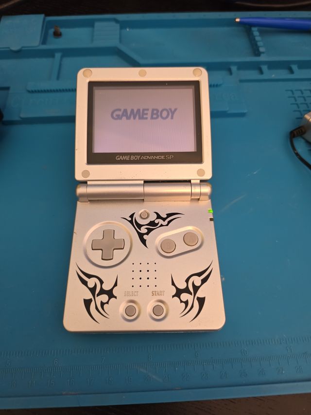 Game Boy Advance SP Tribal - Plata
