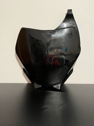 Careta plana YZ negra