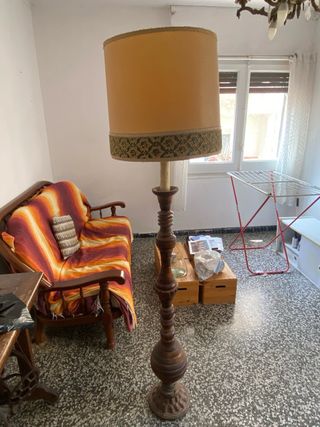 Lámpara pie madera estilo vintage