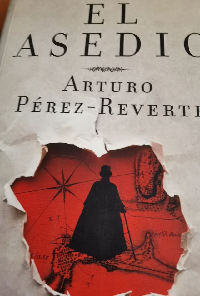 Libro El Asedio Arturo Pérez Reverte